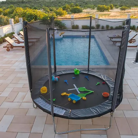 Amazing In Prázdninový dům *