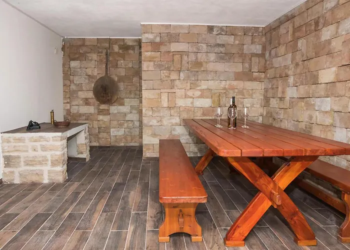 Amazing In Feriehus Primošten